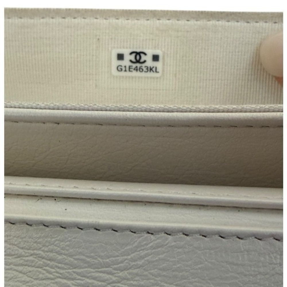 Chanel Mini Top Handle Flap Crossbody Bag White Quilted Lambskin Gold HW - Picture 11 of 15
